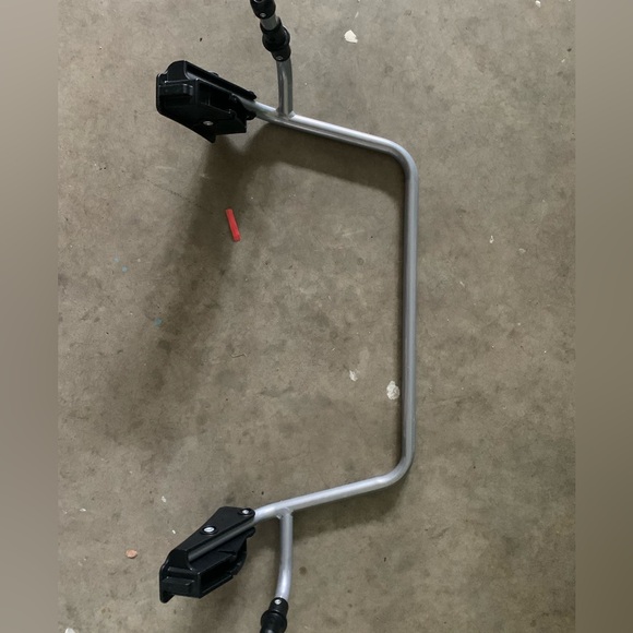 Bob stroller britax car seat adapter - Picture 1 of 2